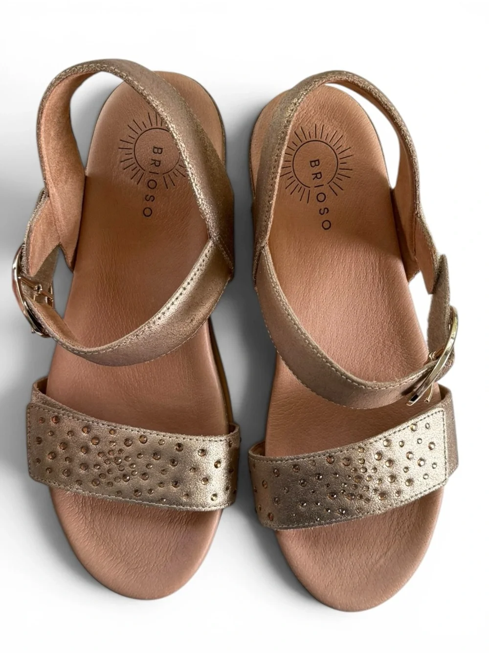 Brioso Women Gold Wedge Sandal Huntley Three Rhinestone Ankle Strap Size 9.5 NWT
